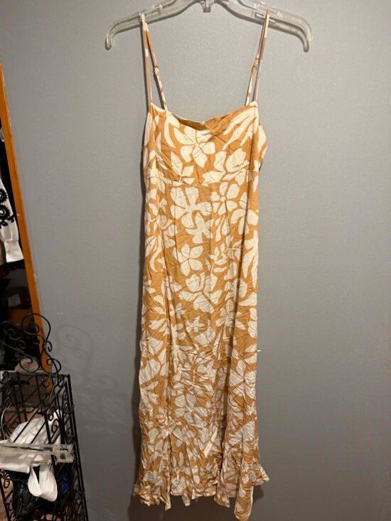 Paper Heart Dresses & Skirts - Paper Hearts Floral Maxi Dress Medium